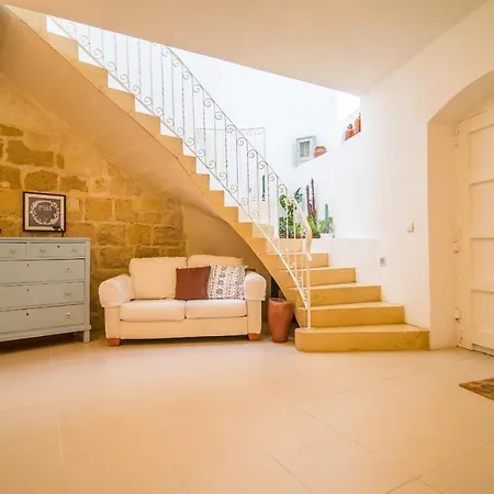 Farmhouse Alba *